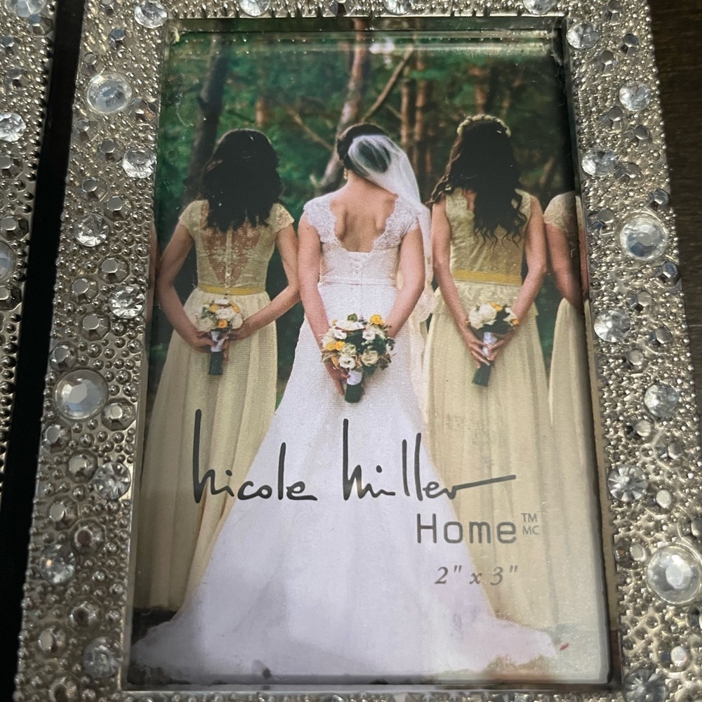 Adorable Mini Picture Frame Trio size (2) 2x3” and (1) 2x2” - Picture 7 of 7